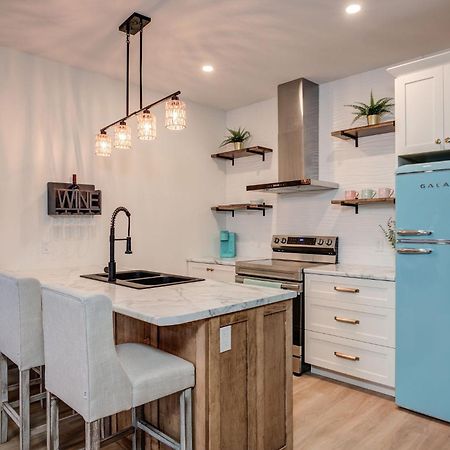 Chic Suite By Westlynn Little Current Экстерьер фото